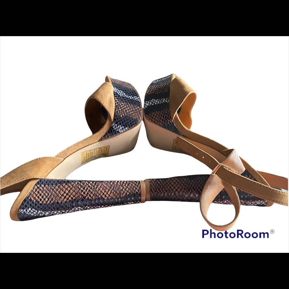 Leila Stone platform faux suede heels, vgc
